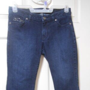 Cute Apt 9 Modern size 8P capris dark Jean Pants w/ rhinestone accents NWOT 👩